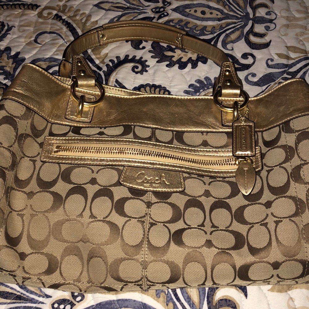 Authentic Coach Purse 👜